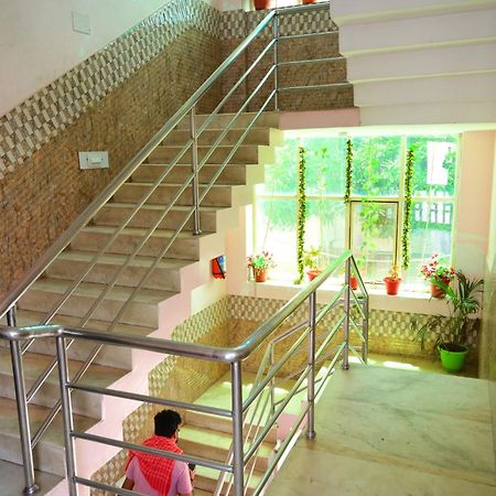 Mor Hotel Beach Heaven-স্বর্গদ্বার গোল্ডেন বিচ এবং মন্দিরের কাছে হোটেল বিচ হেভেন- Near Golden Beach & Temple Best Selling & Best Choice Of Travellers Puri Exterior photo